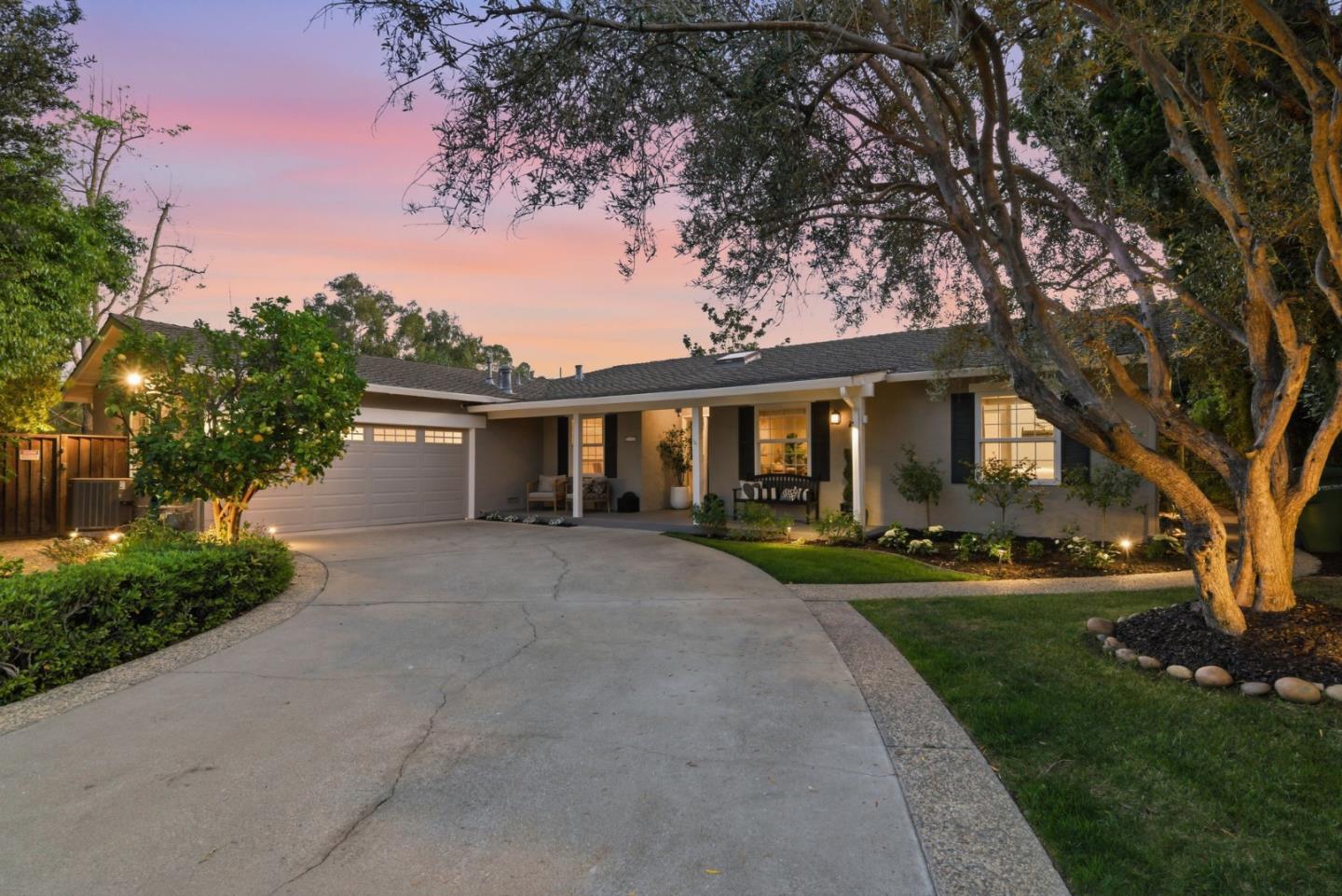 Detail Gallery Image 2 of 59 For 120 Brocastle Way, Los Gatos,  CA 95032 - 4 Beds | 2/1 Baths