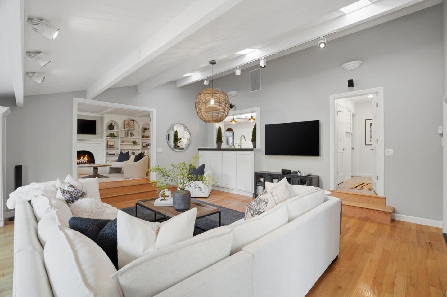 Detail Gallery Image 24 of 59 For 120 Brocastle Way, Los Gatos,  CA 95032 - 4 Beds | 2/1 Baths