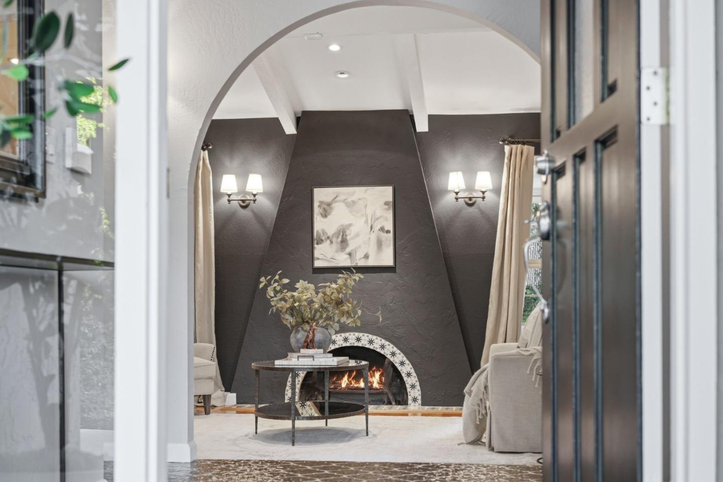 Detail Gallery Image 7 of 59 For 120 Brocastle Way, Los Gatos,  CA 95032 - 4 Beds | 2/1 Baths