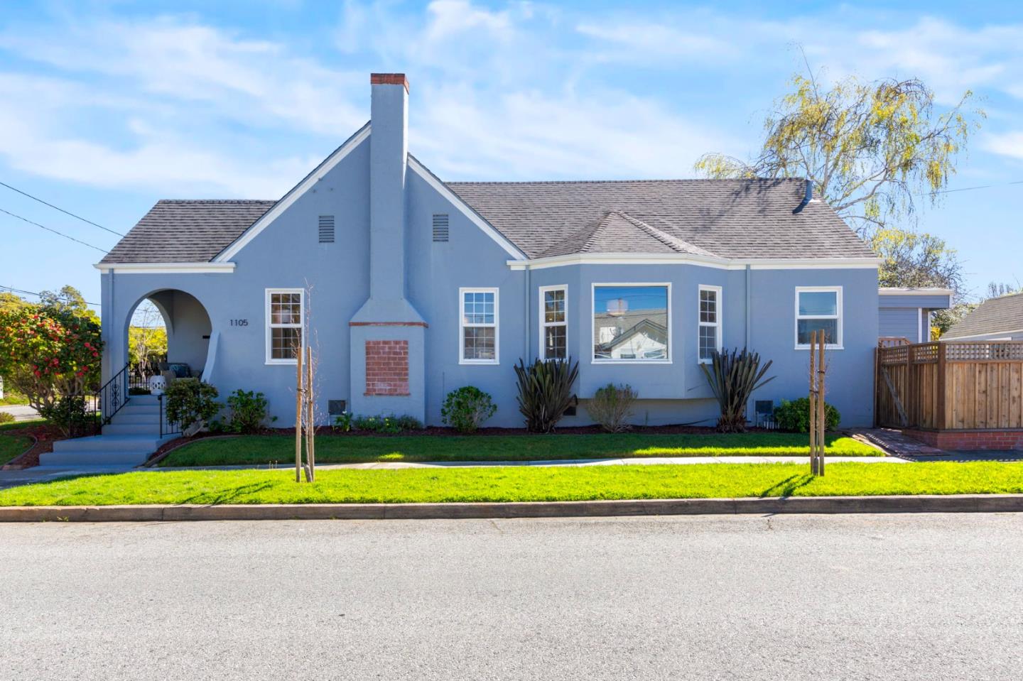 Detail Gallery Image 24 of 37 For 1105 Summer Ave, Burlingame,  CA 94010 - 2 Beds | 1 Baths