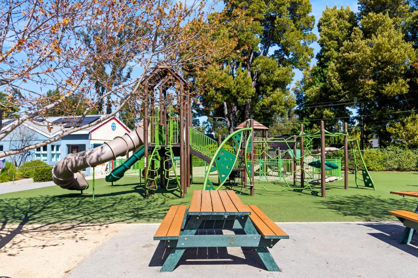 Detail Gallery Image 29 of 37 For 1105 Summer Ave, Burlingame,  CA 94010 - 2 Beds | 1 Baths