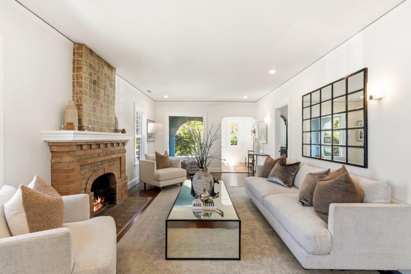 Detail Gallery Image 6 of 37 For 1105 Summer Ave, Burlingame,  CA 94010 - 2 Beds | 1 Baths