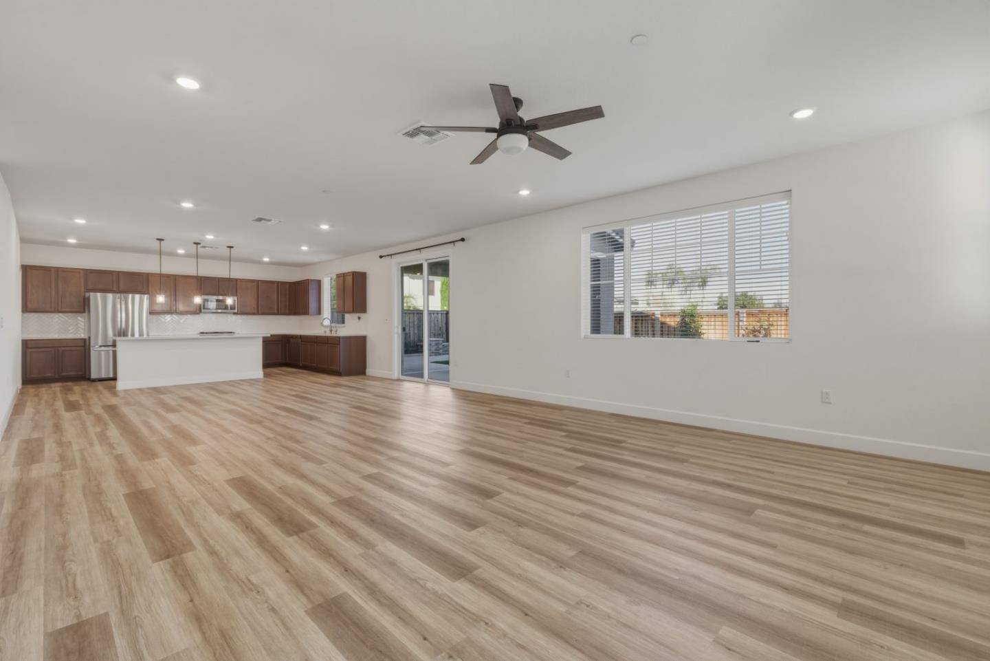 Detail Gallery Image 11 of 50 For 1905 Water St, Brentwood,  CA 94513 - 4 Beds | 3 Baths