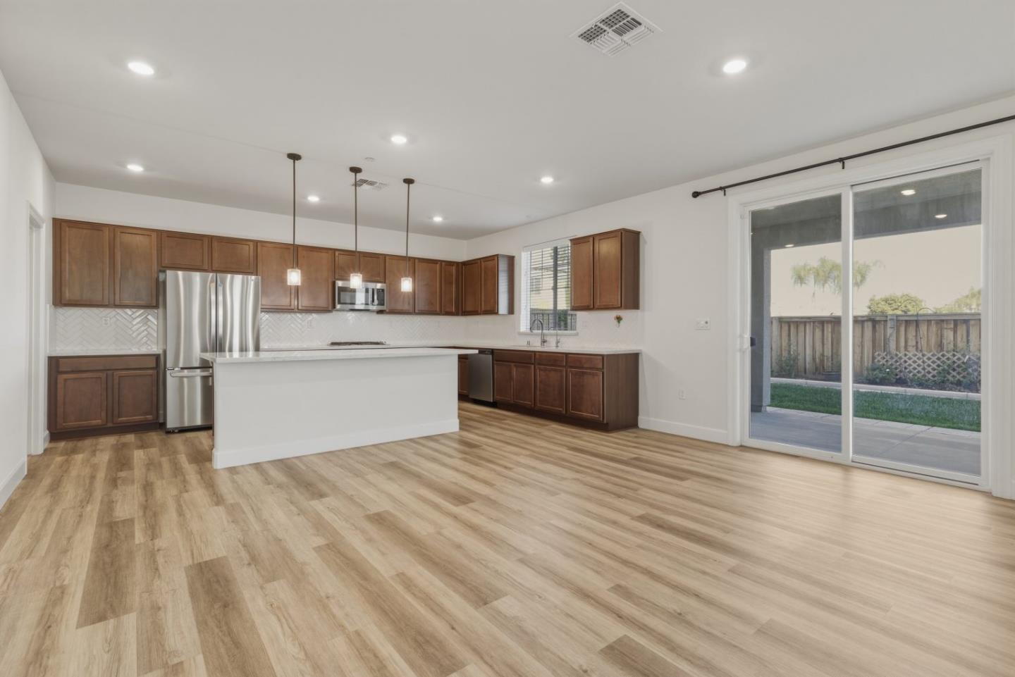 Detail Gallery Image 14 of 50 For 1905 Water St, Brentwood,  CA 94513 - 4 Beds | 3 Baths