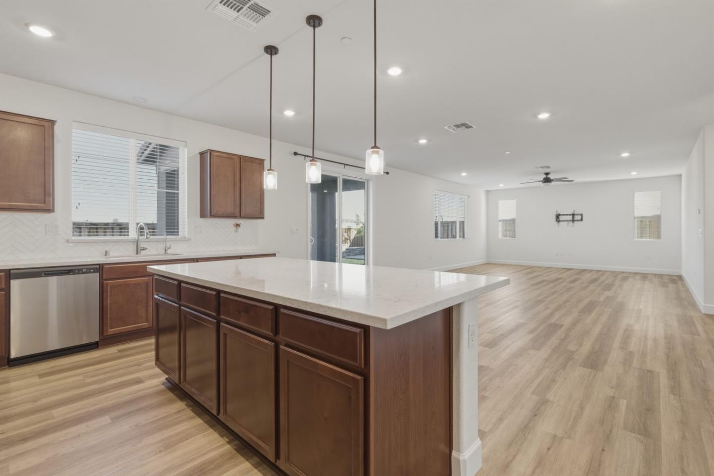 Detail Gallery Image 17 of 50 For 1905 Water St, Brentwood,  CA 94513 - 4 Beds | 3 Baths