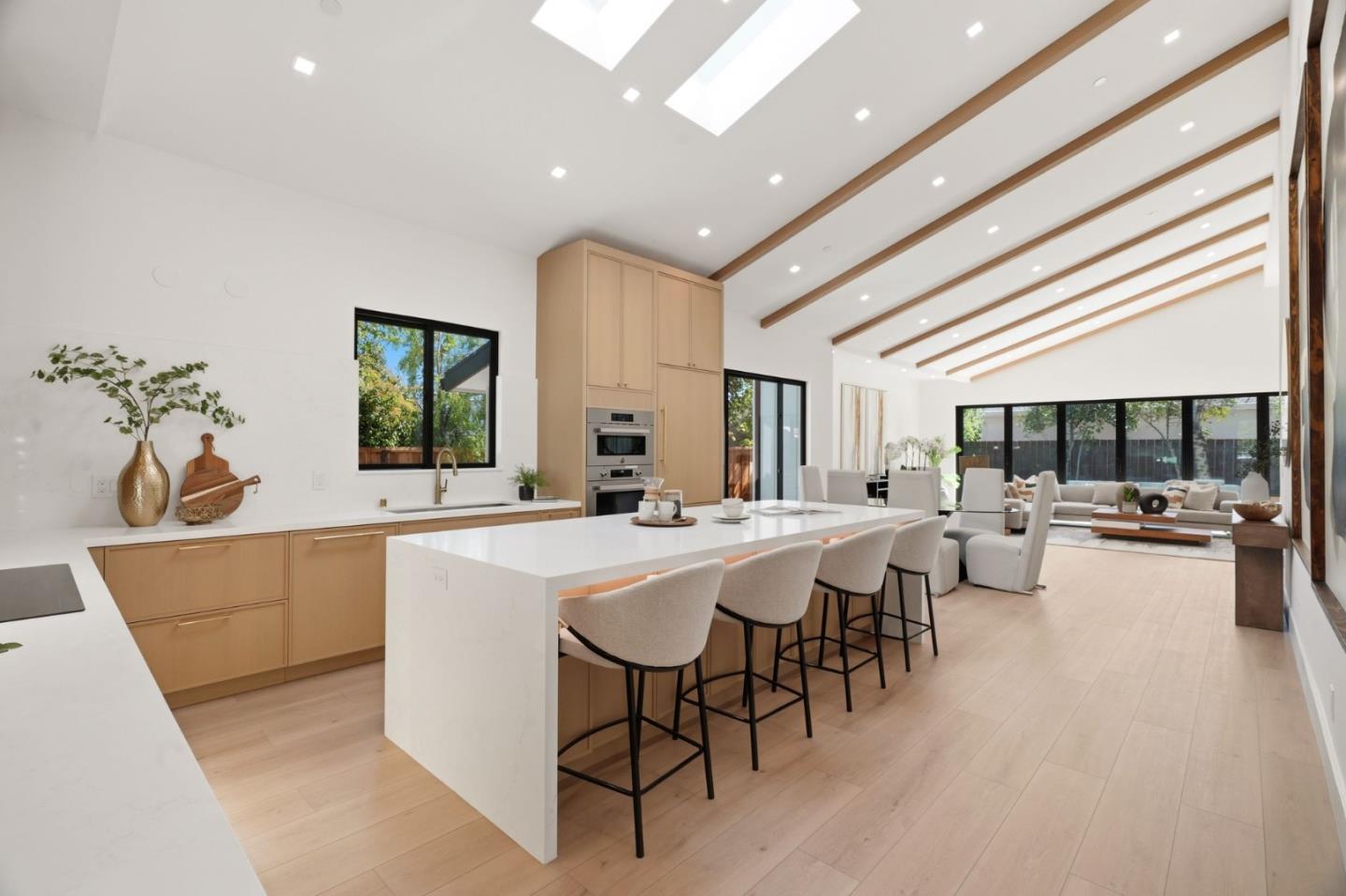 Detail Gallery Image 17 of 86 For 15400 Herring Ave, San Jose,  CA 95124 - 4 Beds | 4/1 Baths