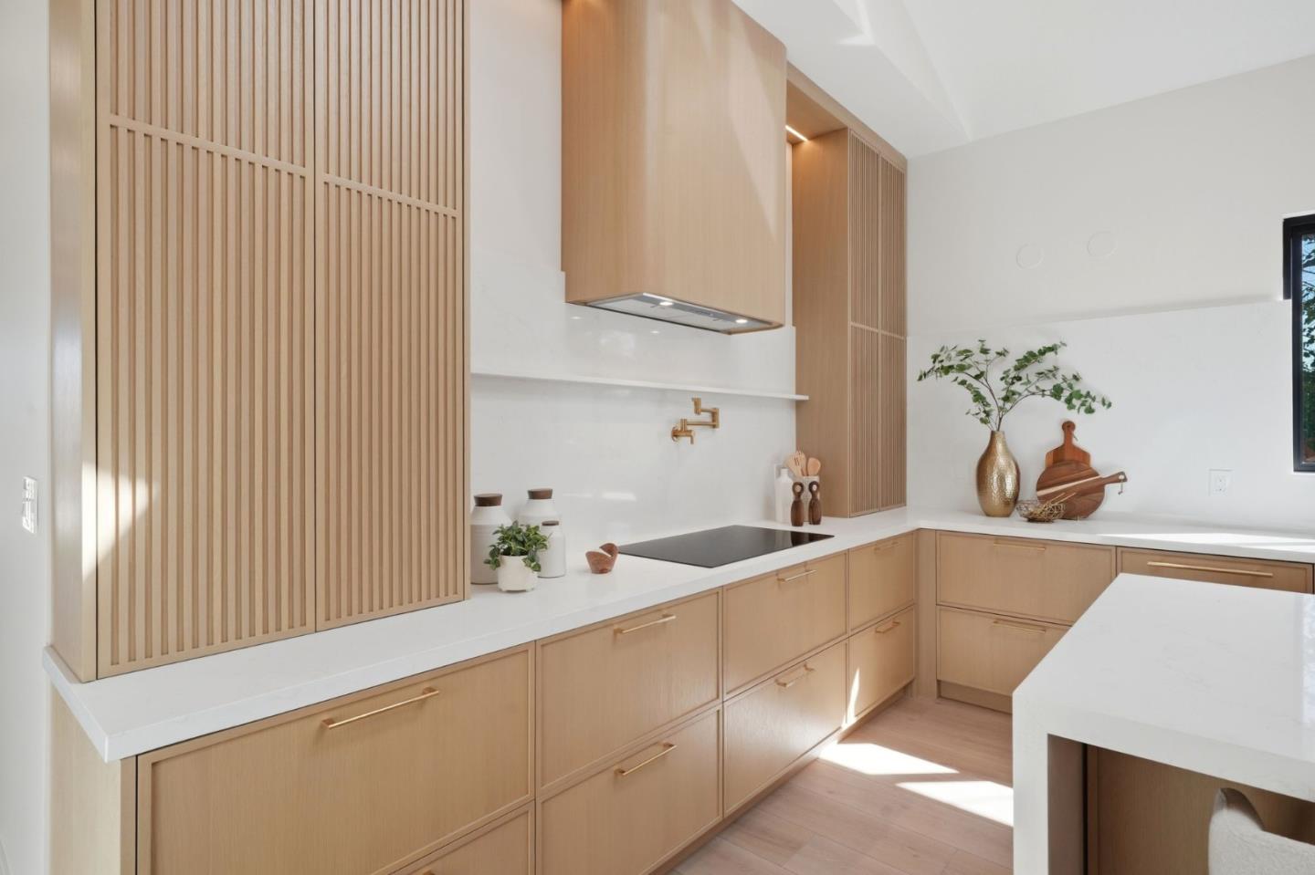 Detail Gallery Image 21 of 86 For 15400 Herring Ave, San Jose,  CA 95124 - 4 Beds | 4/1 Baths