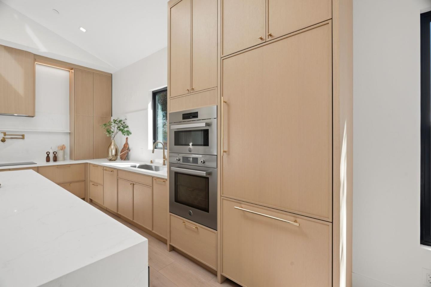 Detail Gallery Image 26 of 86 For 15400 Herring Ave, San Jose,  CA 95124 - 4 Beds | 4/1 Baths