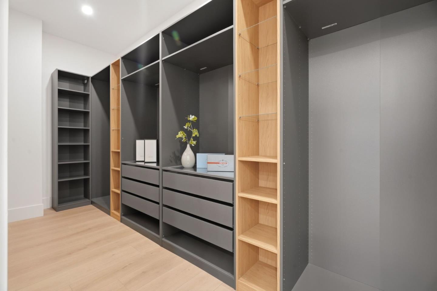 Detail Gallery Image 37 of 86 For 15400 Herring Ave, San Jose,  CA 95124 - 4 Beds | 4/1 Baths