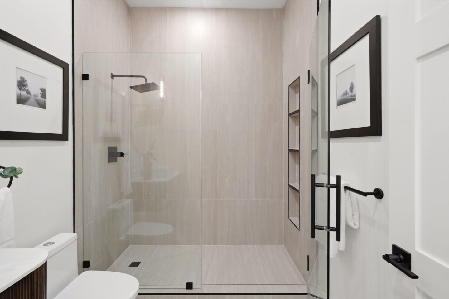 Detail Gallery Image 43 of 86 For 15400 Herring Ave, San Jose,  CA 95124 - 4 Beds | 4/1 Baths