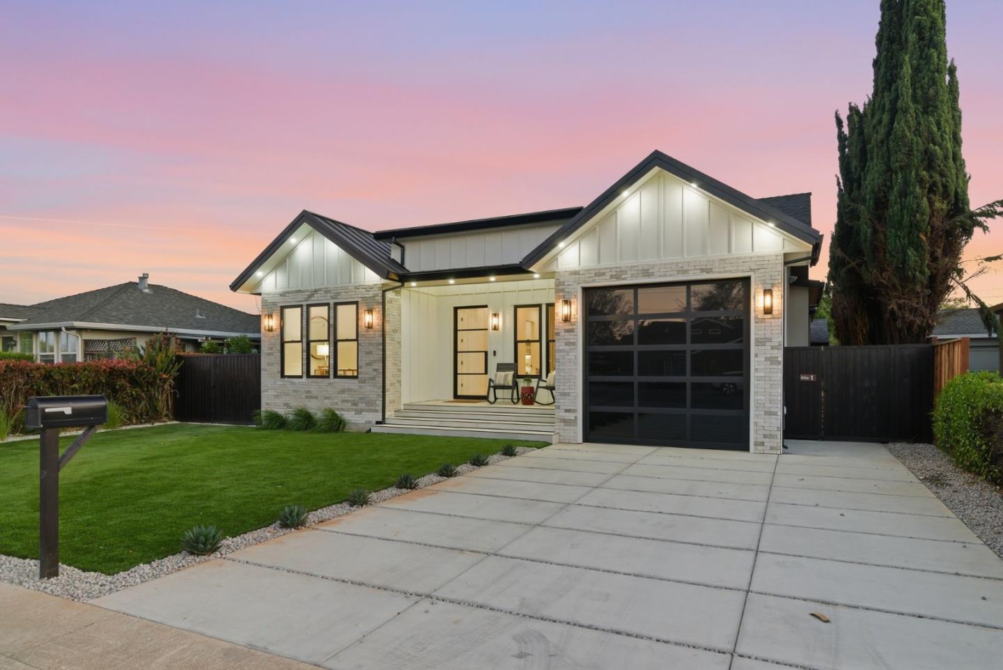 Detail Gallery Image 5 of 86 For 15400 Herring Ave, San Jose,  CA 95124 - 4 Beds | 4/1 Baths