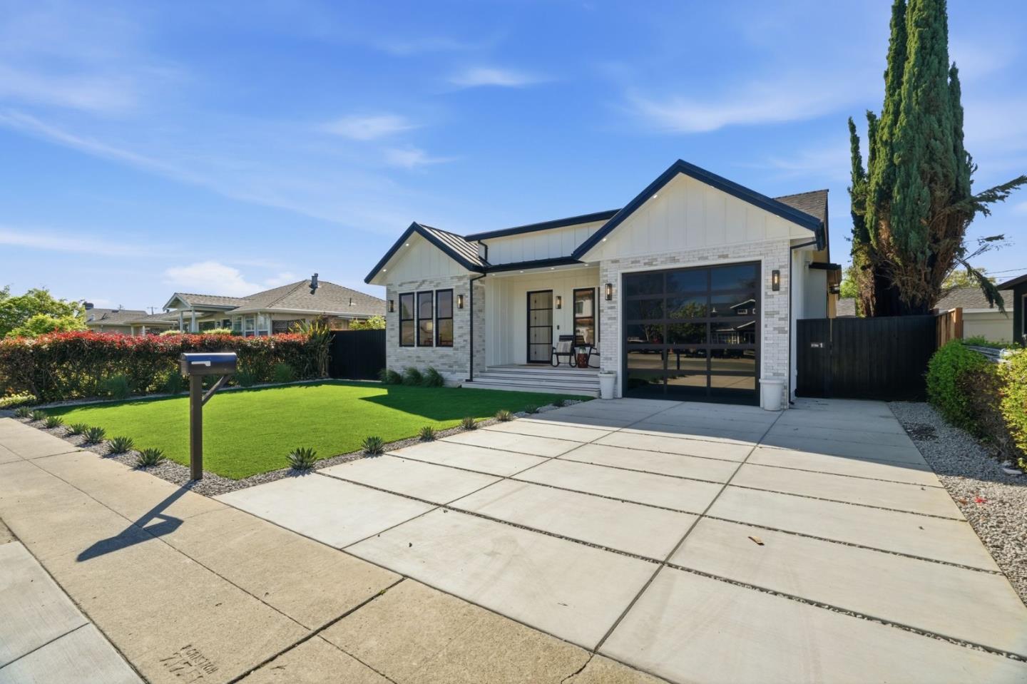 Detail Gallery Image 6 of 86 For 15400 Herring Ave, San Jose,  CA 95124 - 4 Beds | 4/1 Baths