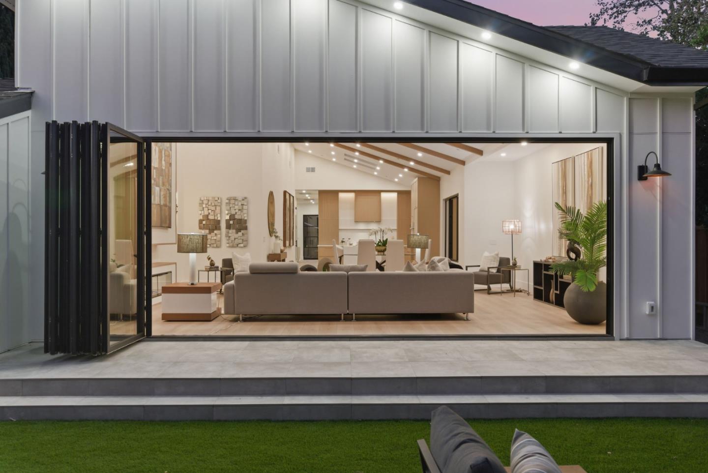 Detail Gallery Image 78 of 86 For 15400 Herring Ave, San Jose,  CA 95124 - 4 Beds | 4/1 Baths