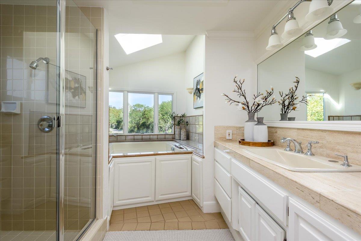 Detail Gallery Image 30 of 46 For 50 Bear Gulch Dr, Portola Valley,  CA 94028 - 5 Beds | 4 Baths