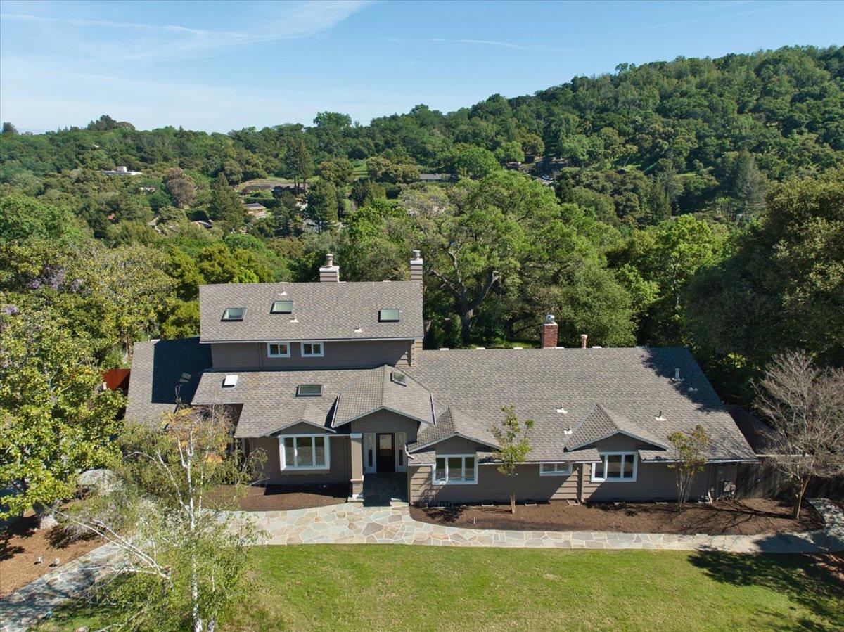 Detail Gallery Image 6 of 46 For 50 Bear Gulch Dr, Portola Valley,  CA 94028 - 5 Beds | 4 Baths