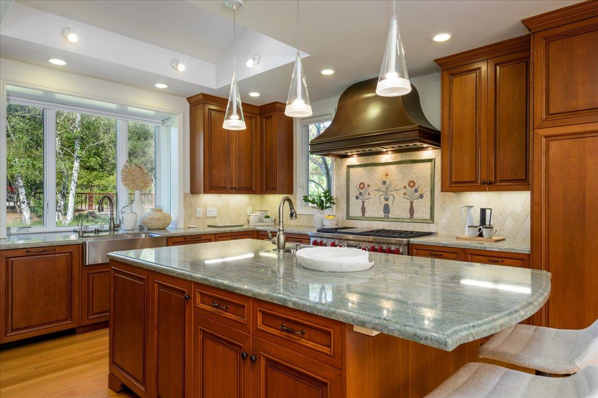 Detail Gallery Image 8 of 46 For 50 Bear Gulch Dr, Portola Valley,  CA 94028 - 5 Beds | 4 Baths