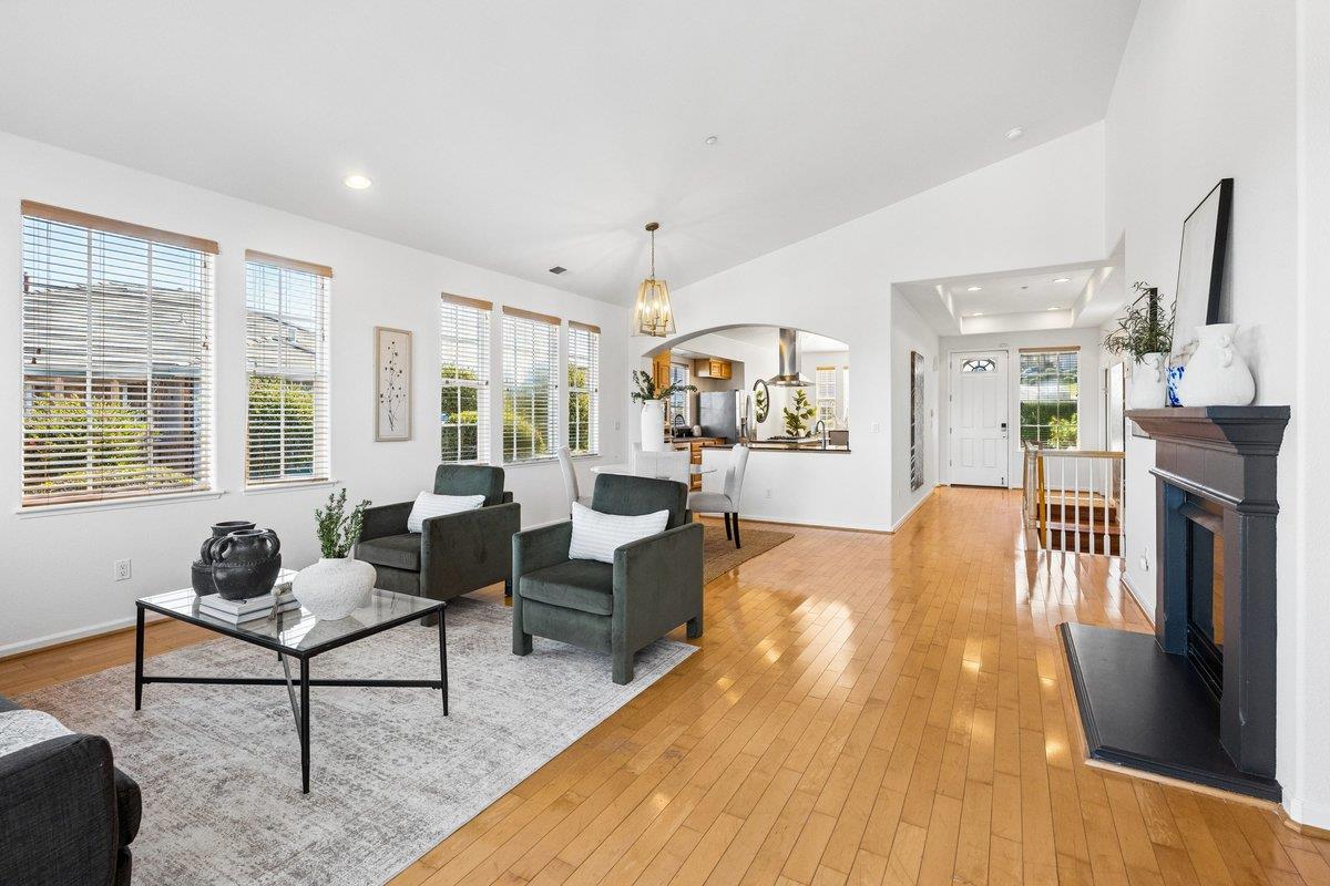 Detail Gallery Image 12 of 76 For 370 Goodwin Dr, San Bruno,  CA 94066 - 4 Beds | 3/1 Baths