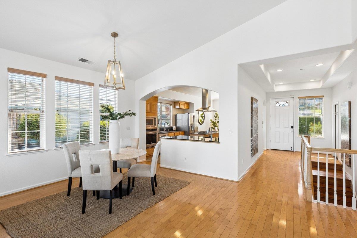 Detail Gallery Image 14 of 76 For 370 Goodwin Dr, San Bruno,  CA 94066 - 4 Beds | 3/1 Baths