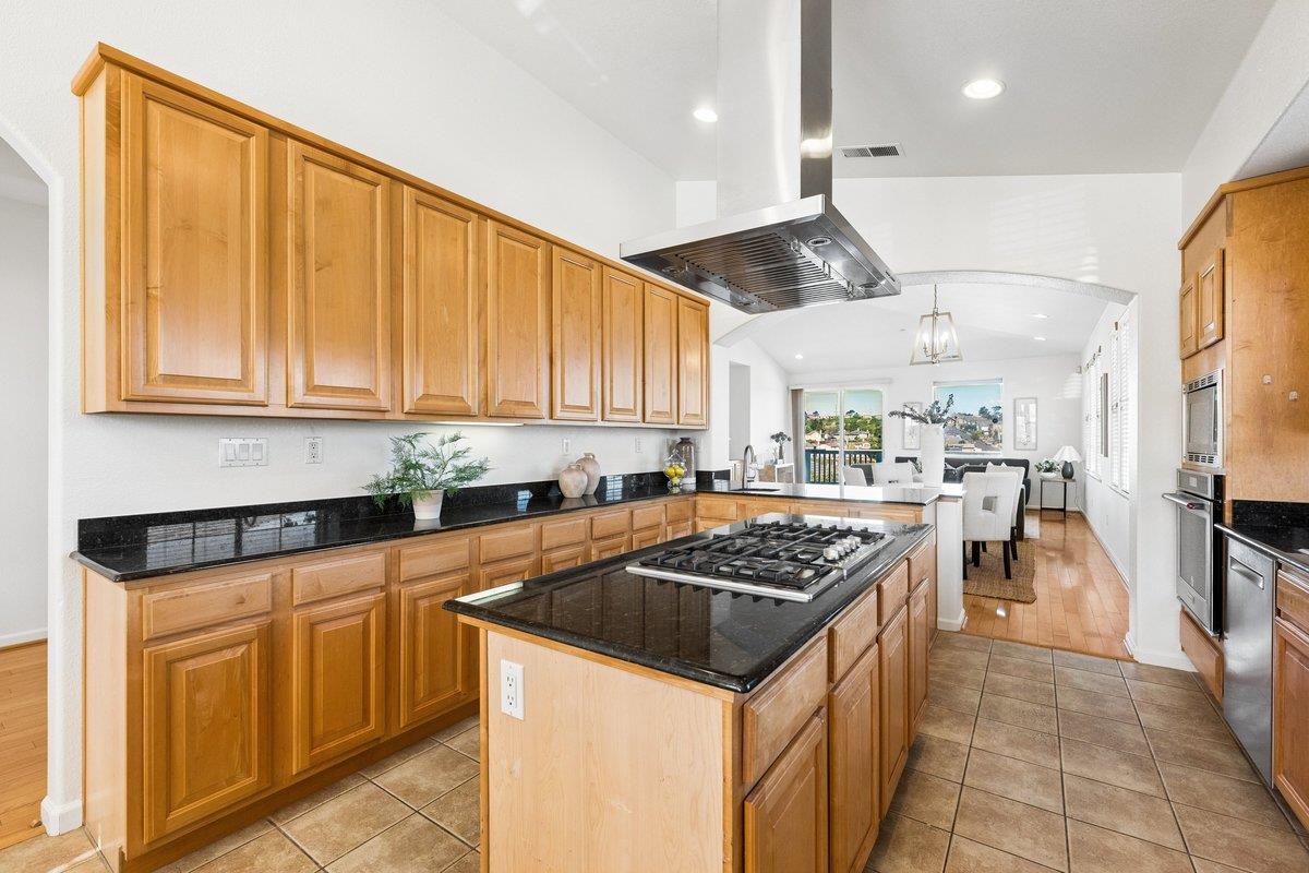 Detail Gallery Image 23 of 76 For 370 Goodwin Dr, San Bruno,  CA 94066 - 4 Beds | 3/1 Baths