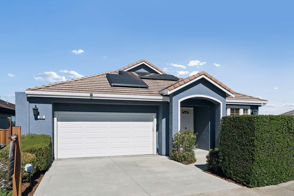 Detail Gallery Image 4 of 76 For 370 Goodwin Dr, San Bruno,  CA 94066 - 4 Beds | 3/1 Baths