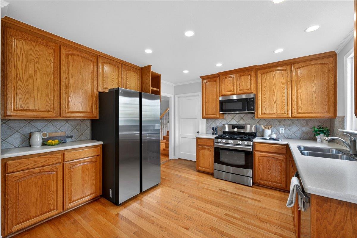 Detail Gallery Image 15 of 41 For 1656 Lassen Way, Burlingame,  CA 94010 - 3 Beds | 2 Baths