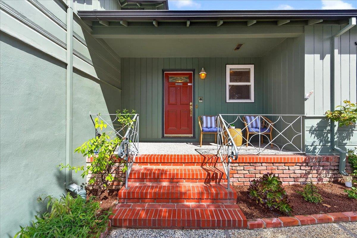 Detail Gallery Image 3 of 41 For 1656 Lassen Way, Burlingame,  CA 94010 - 3 Beds | 2 Baths