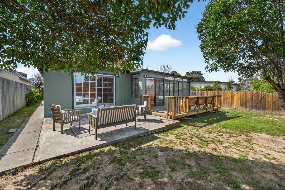 Detail Gallery Image 37 of 41 For 1656 Lassen Way, Burlingame,  CA 94010 - 3 Beds | 2 Baths