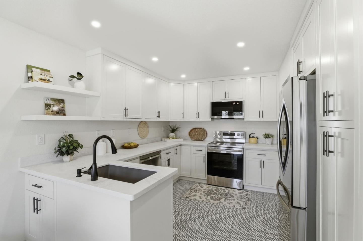 Photo #8: ML82039324 Listing: Photo #8