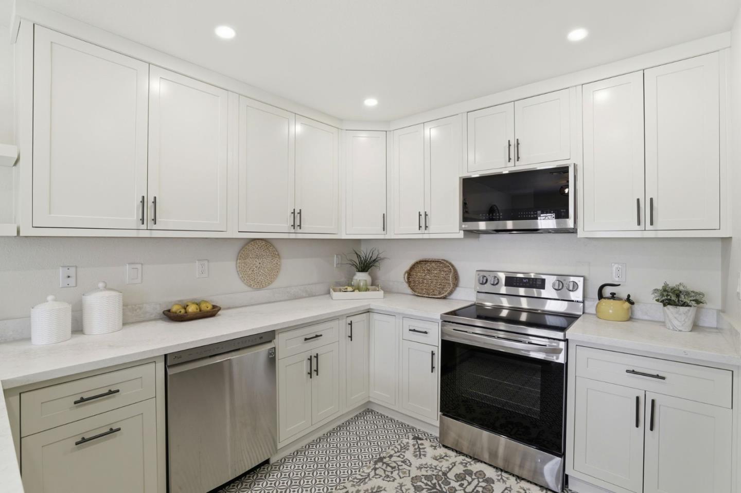 Photo #9: ML82039324 Listing: Photo #9