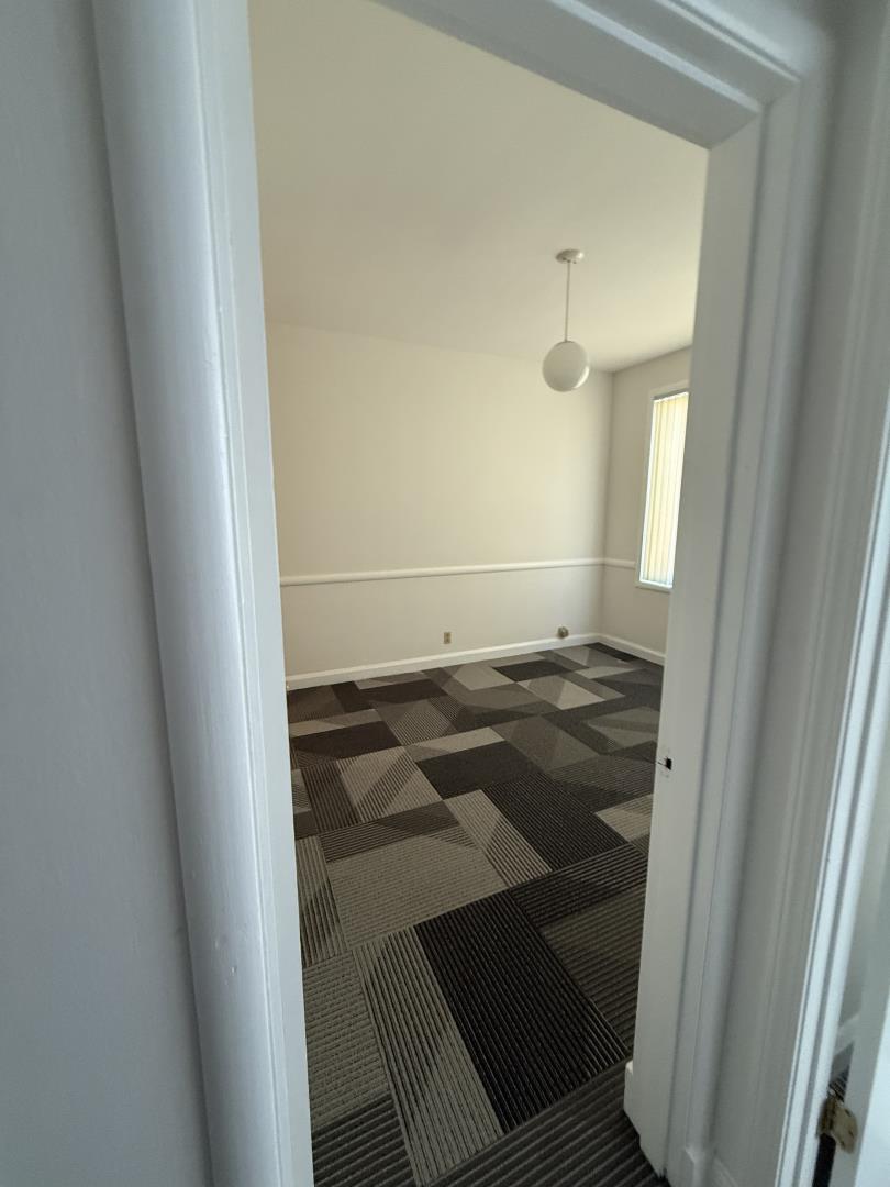 Detail Gallery Image 8 of 10 For 9 Silliman St, San Francisco,  CA 94134 - – Beds | – Baths