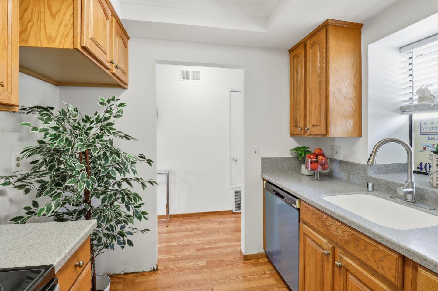 Photo #8: ML82039326 Listing: Photo #8