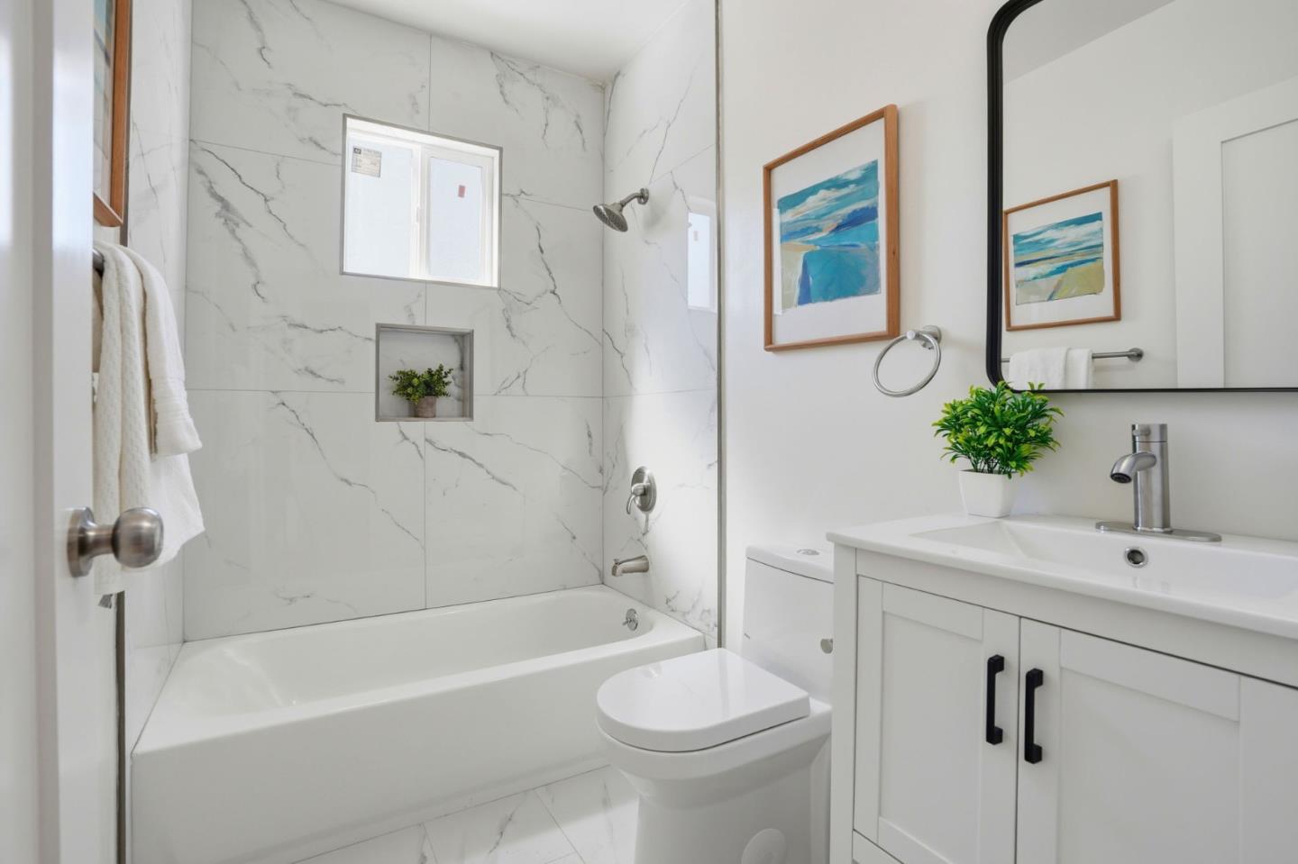 Detail Gallery Image 24 of 26 For 429 Daisy Ln, East Palo Alto,  CA 94303 - 3 Beds | 2 Baths