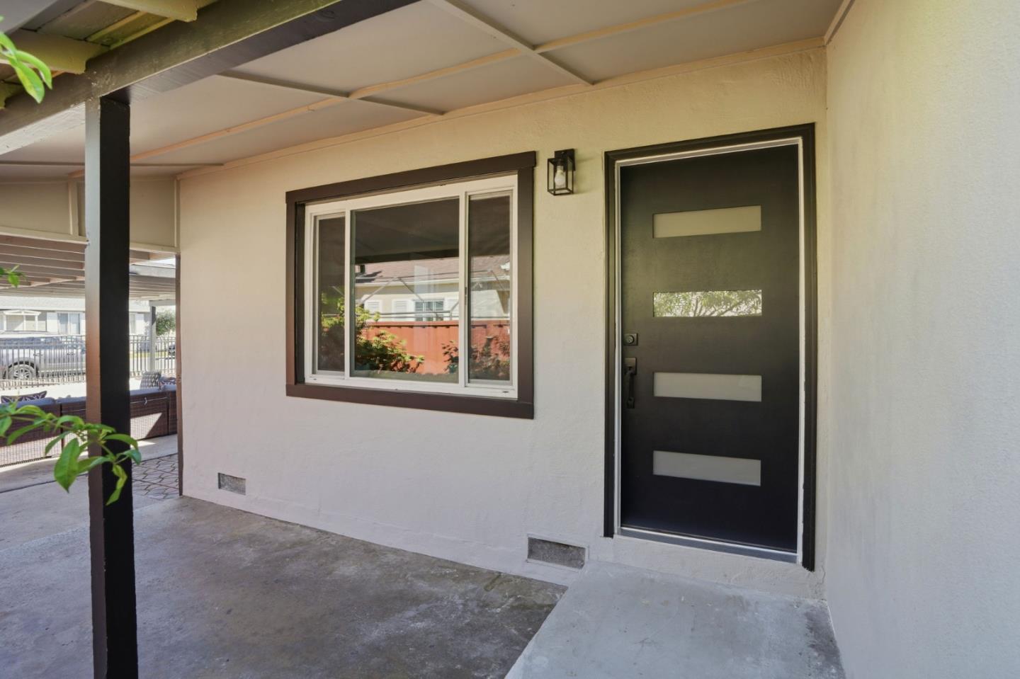 Detail Gallery Image 5 of 26 For 429 Daisy Ln, East Palo Alto,  CA 94303 - 3 Beds | 2 Baths