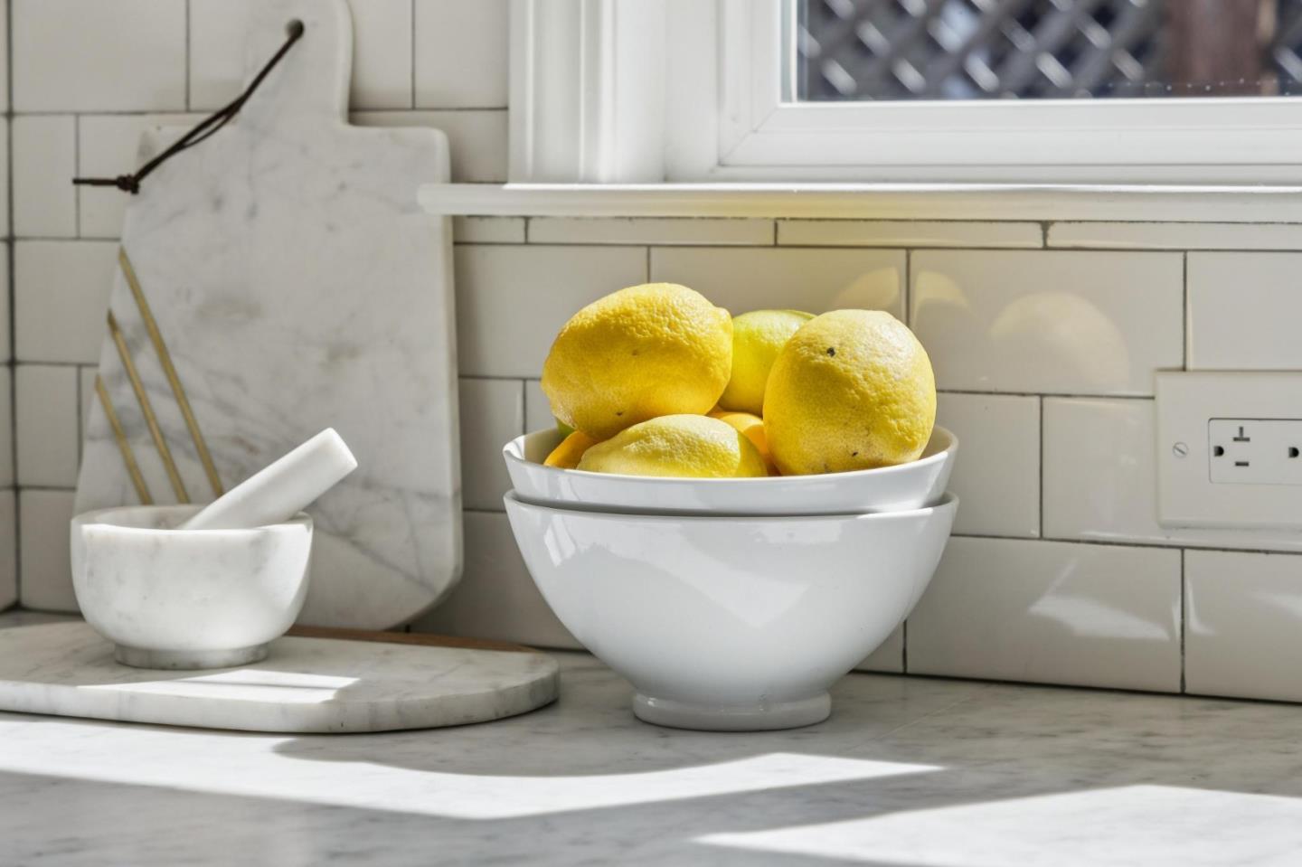 Detail Gallery Image 13 of 44 For 1341 Valota Rd, Redwood City,  CA 94061 - 3 Beds | 2 Baths