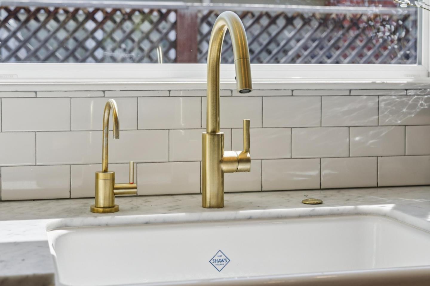 Detail Gallery Image 14 of 44 For 1341 Valota Rd, Redwood City,  CA 94061 - 3 Beds | 2 Baths