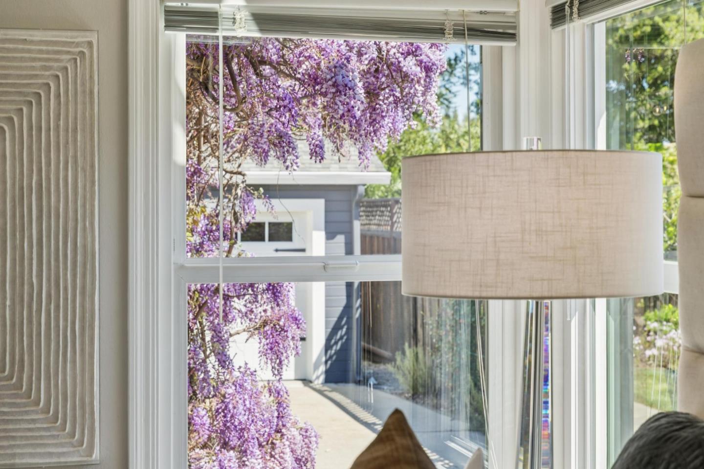 Detail Gallery Image 22 of 44 For 1341 Valota Rd, Redwood City,  CA 94061 - 3 Beds | 2 Baths