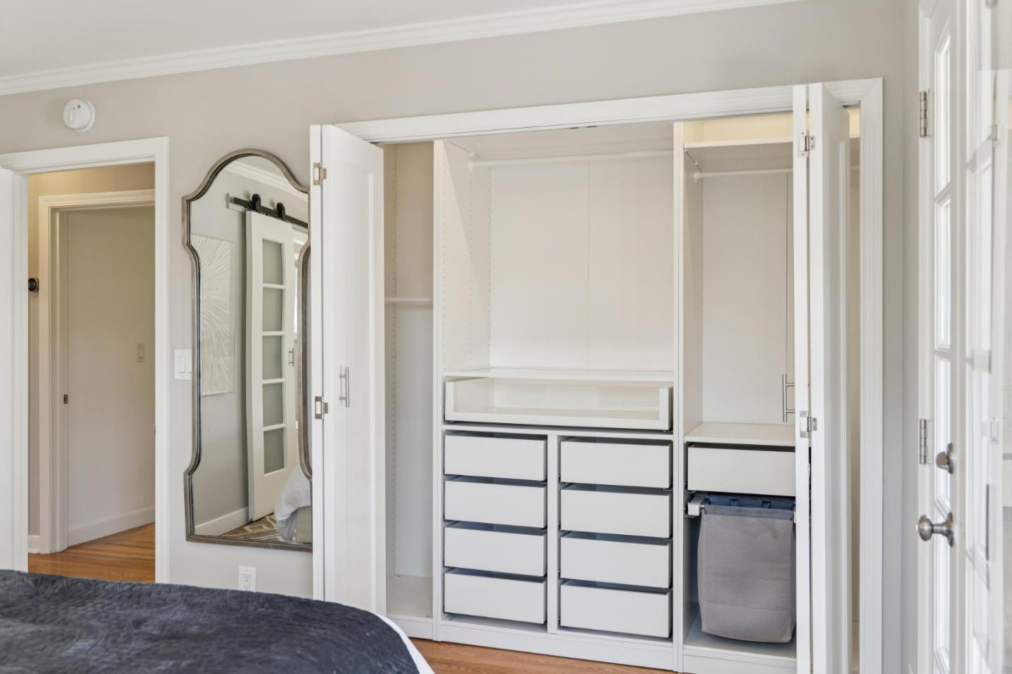 Detail Gallery Image 27 of 44 For 1341 Valota Rd, Redwood City,  CA 94061 - 3 Beds | 2 Baths