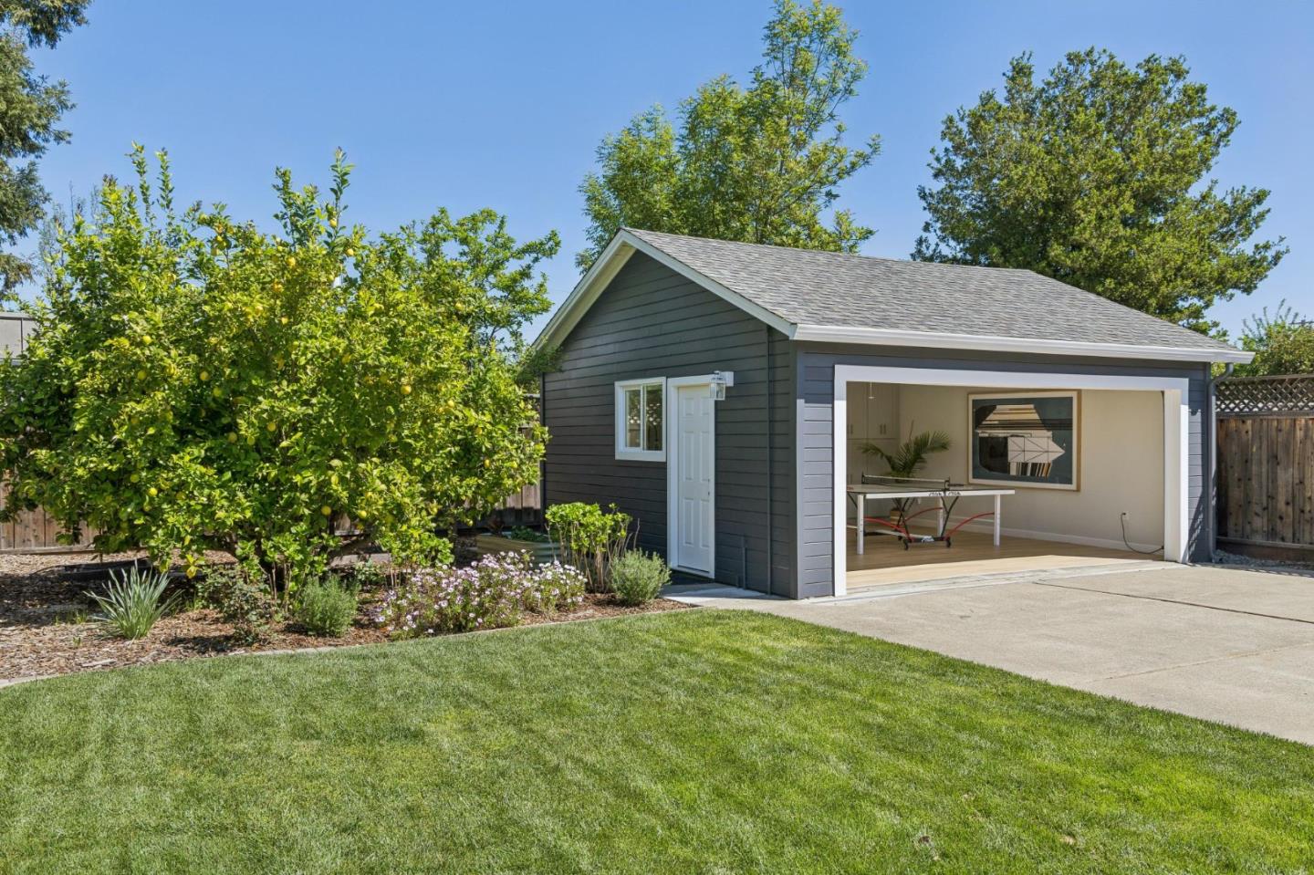 Detail Gallery Image 38 of 44 For 1341 Valota Rd, Redwood City,  CA 94061 - 3 Beds | 2 Baths