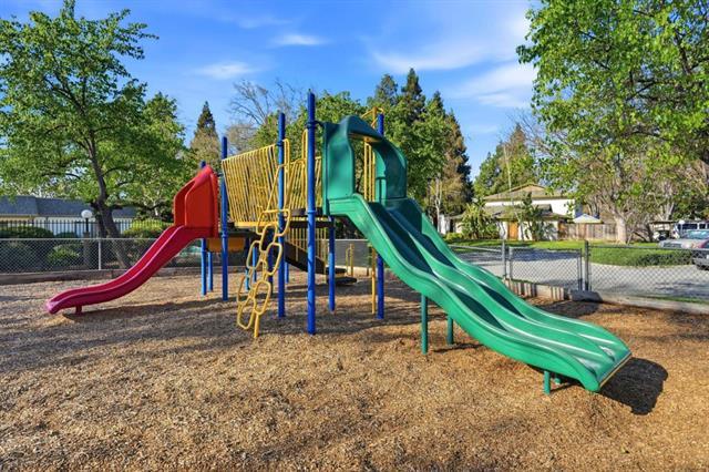 Detail Gallery Image 20 of 22 For 216 Fairway Glen Ln, San Jose,  CA 95139 - 3 Beds | 2 Baths