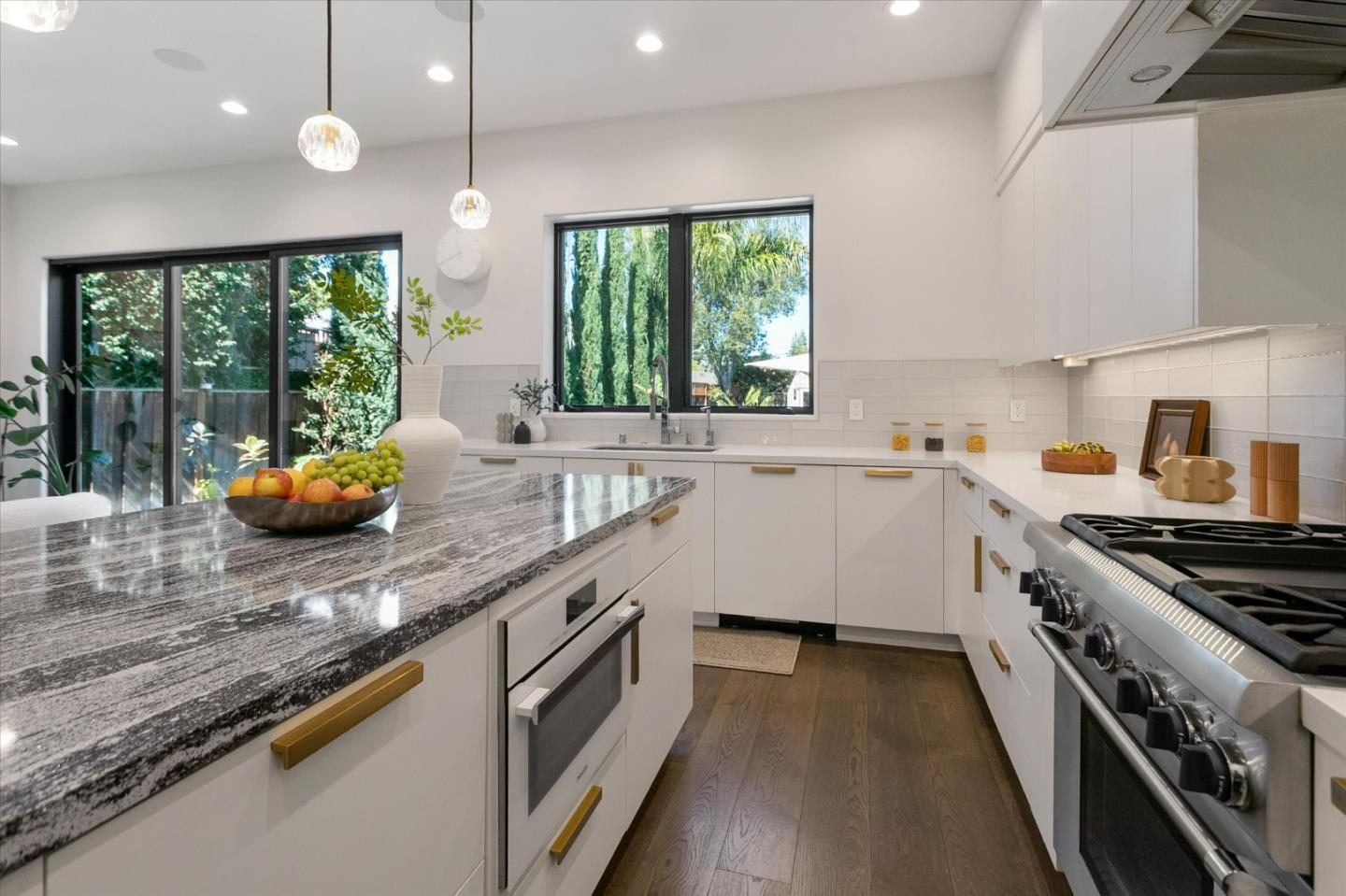 Detail Gallery Image 16 of 54 For 1471 Richards Ave, San Jose,  CA 95125 - 4 Beds | 3/1 Baths