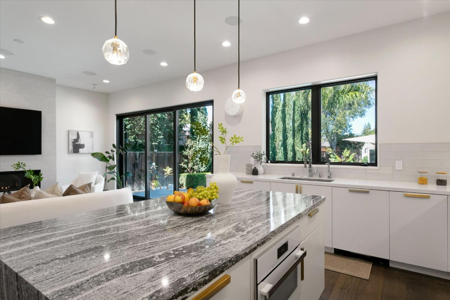 Detail Gallery Image 17 of 54 For 1471 Richards Ave, San Jose,  CA 95125 - 4 Beds | 3/1 Baths