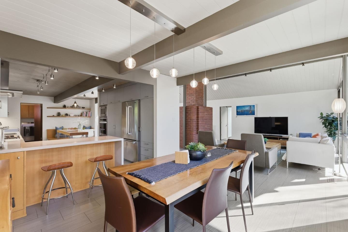 Detail Gallery Image 16 of 53 For 943 Trophy Dr, Mountain View,  CA 94040 - 4 Beds | 2 Baths