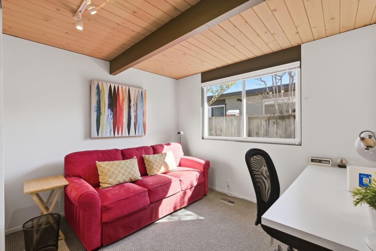 Detail Gallery Image 32 of 53 For 943 Trophy Dr, Mountain View,  CA 94040 - 4 Beds | 2 Baths