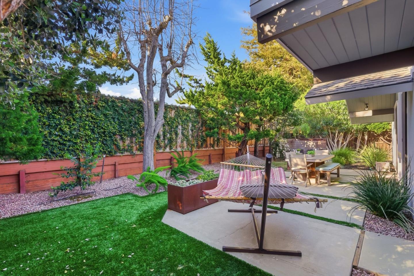 Detail Gallery Image 50 of 53 For 943 Trophy Dr, Mountain View,  CA 94040 - 4 Beds | 2 Baths