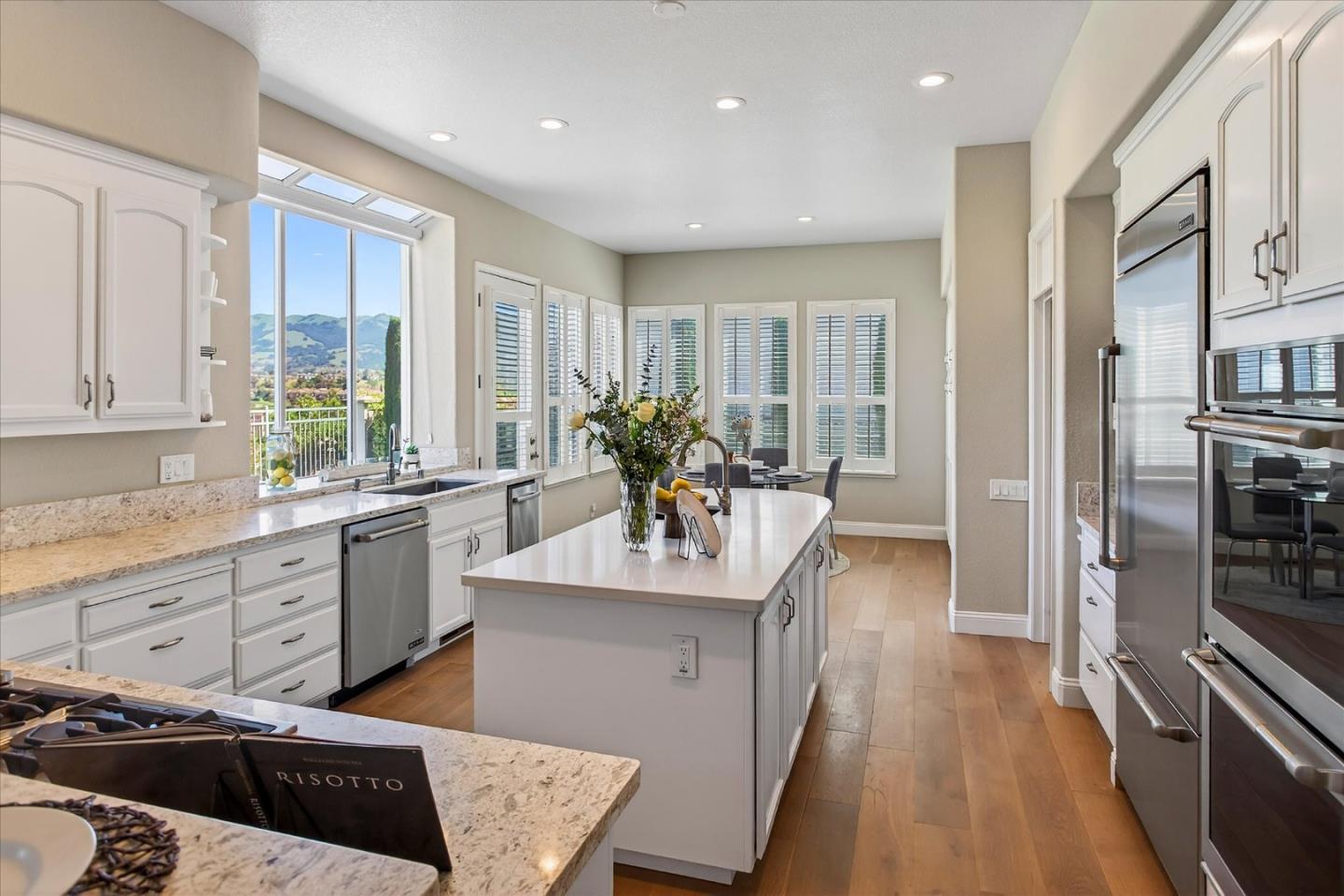 Detail Gallery Image 13 of 70 For 5200 Birkdale Way, San Jose,  CA 95138 - 4 Beds | 3/1 Baths