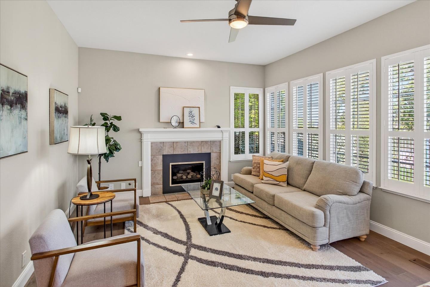 Detail Gallery Image 14 of 70 For 5200 Birkdale Way, San Jose,  CA 95138 - 4 Beds | 3/1 Baths