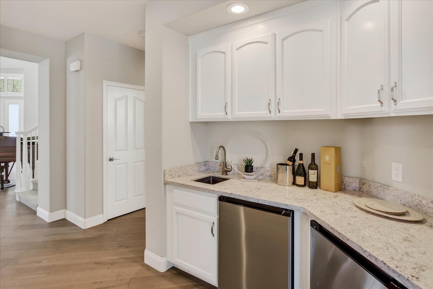 Detail Gallery Image 15 of 70 For 5200 Birkdale Way, San Jose,  CA 95138 - 4 Beds | 3/1 Baths