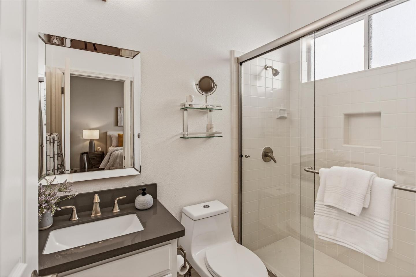 Detail Gallery Image 17 of 70 For 5200 Birkdale Way, San Jose,  CA 95138 - 4 Beds | 3/1 Baths