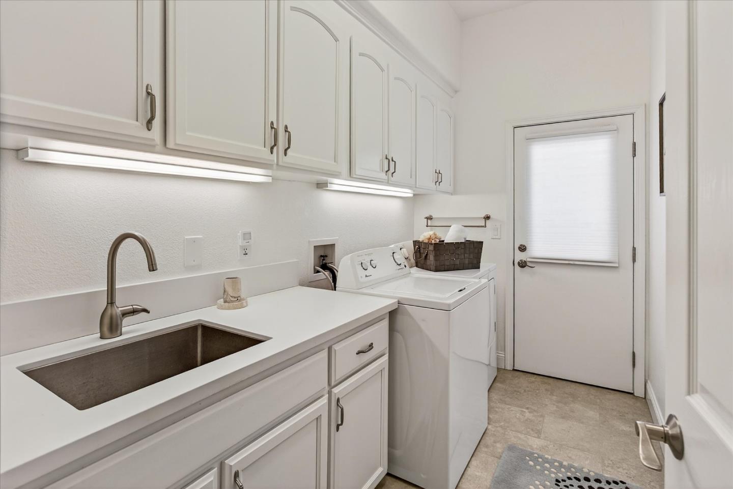 Detail Gallery Image 33 of 70 For 5200 Birkdale Way, San Jose,  CA 95138 - 4 Beds | 3/1 Baths