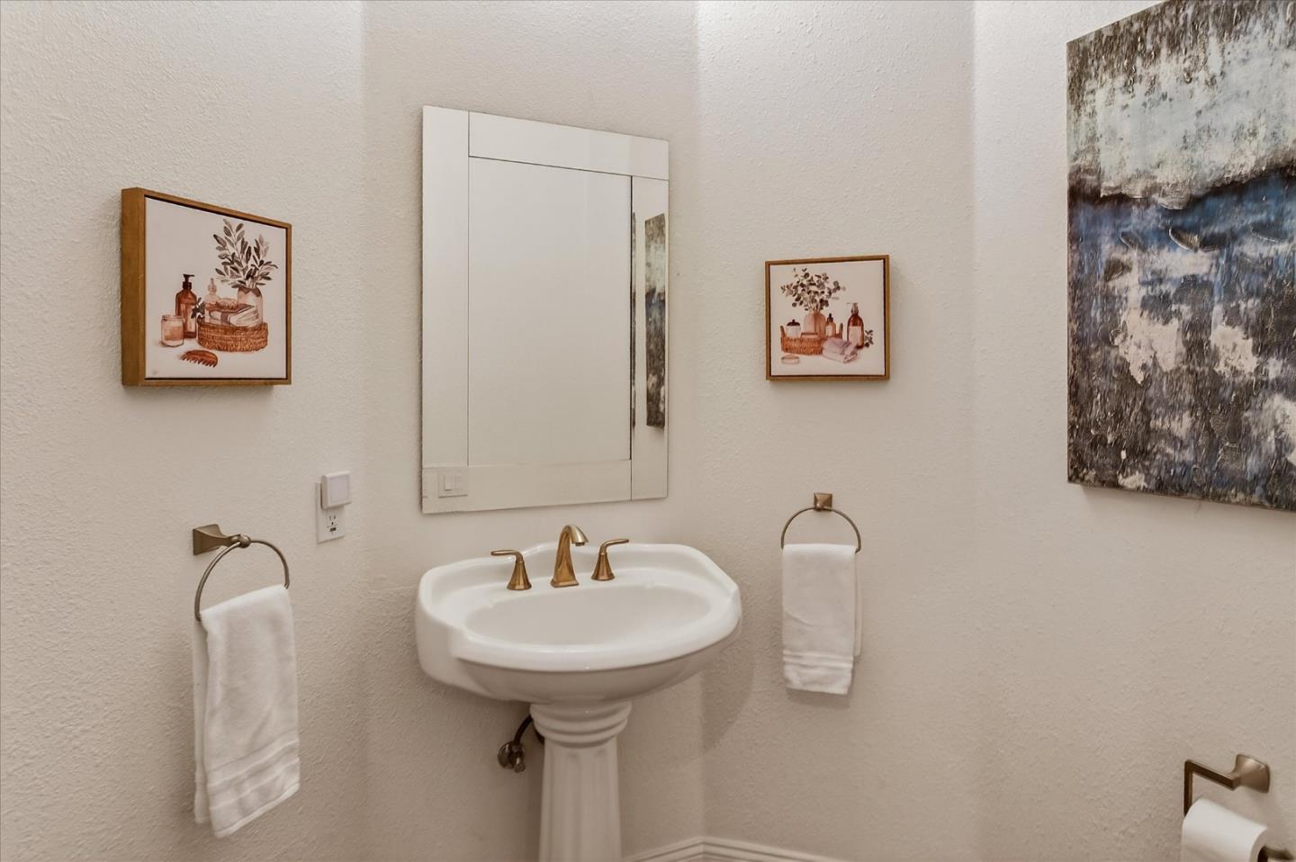 Detail Gallery Image 34 of 70 For 5200 Birkdale Way, San Jose,  CA 95138 - 4 Beds | 3/1 Baths
